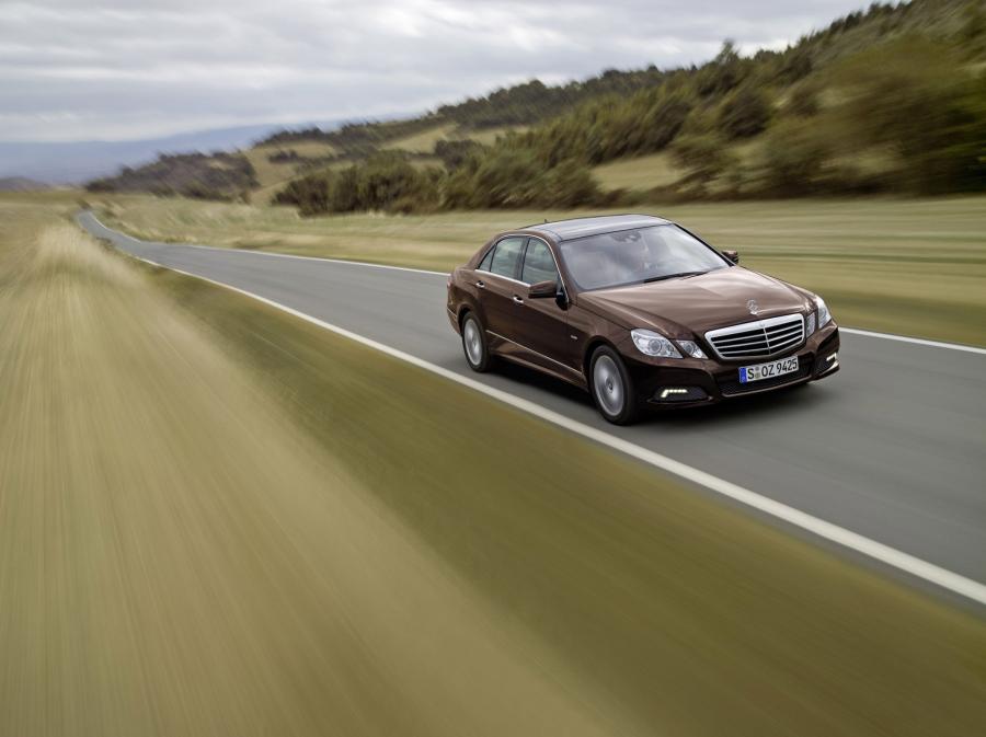 Mercedes-Benz E-Class 2010 года  (фото 29 из 128)